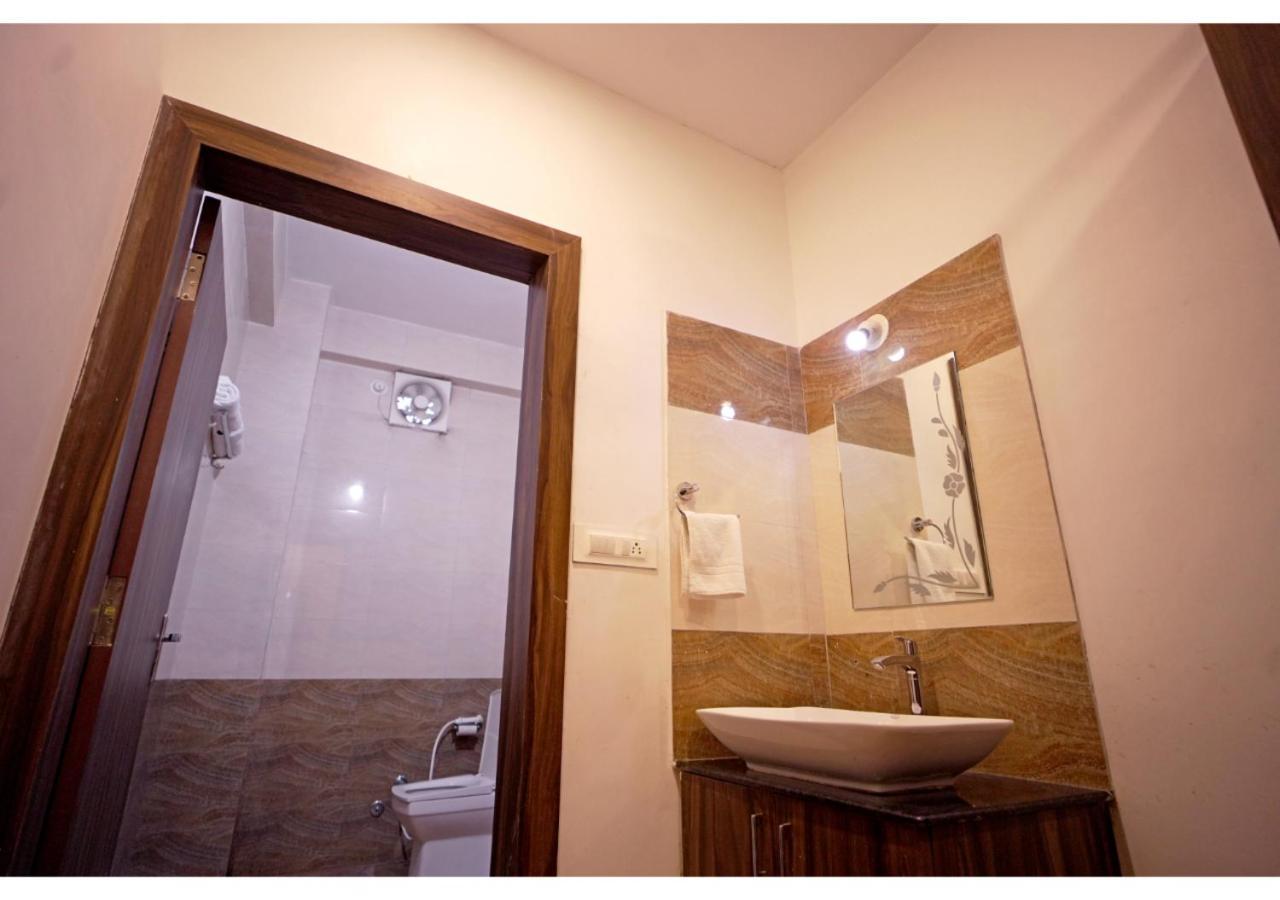 Hotel Raha Udaipur Luaran gambar