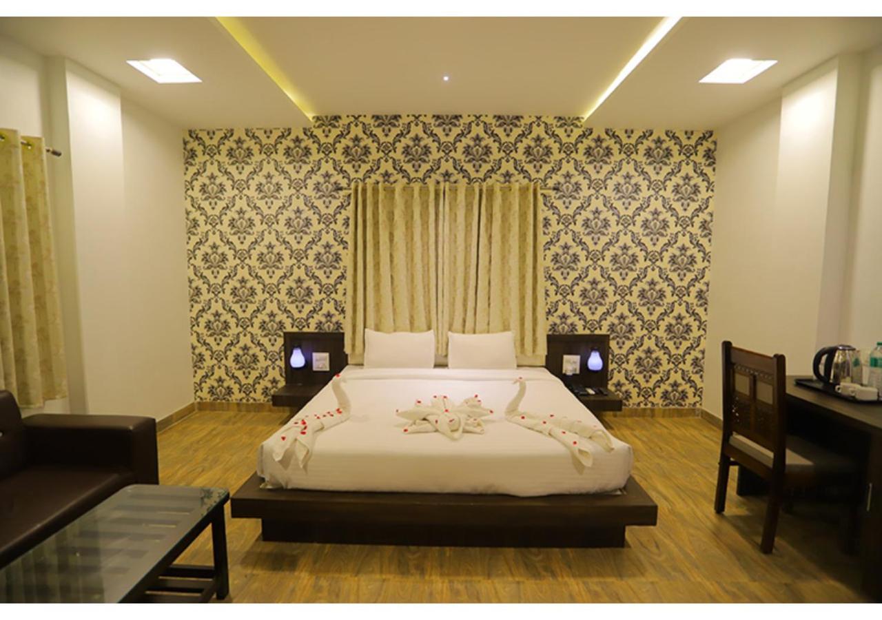 Hotel Raha Udaipur Luaran gambar