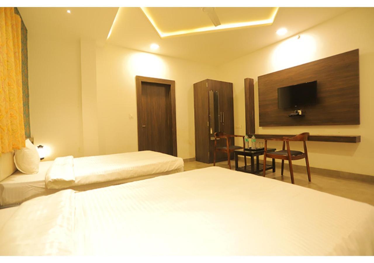 Hotel Raha Udaipur Luaran gambar