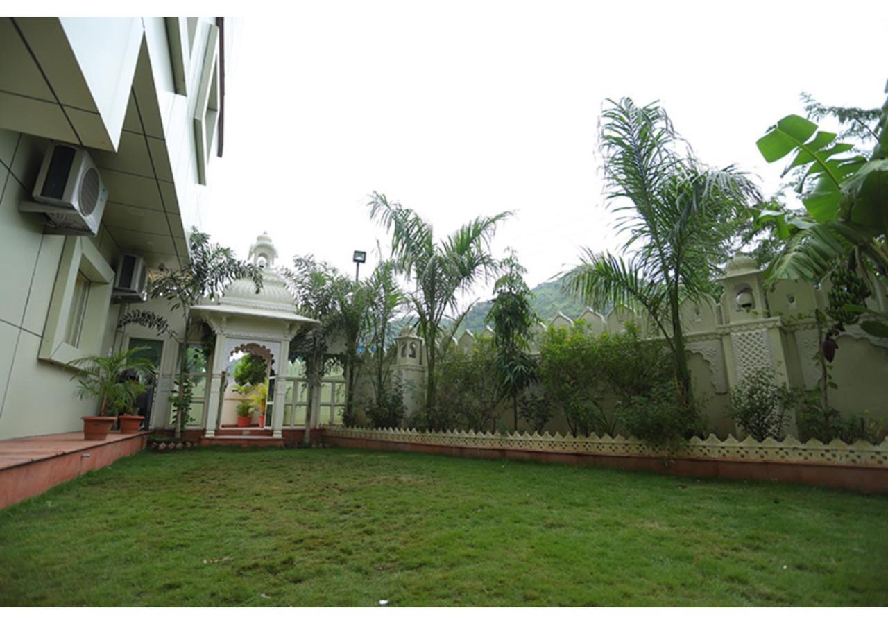 Hotel Raha Udaipur Luaran gambar